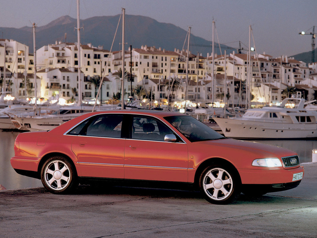 Audi S8 (4D2,  4D8) 1 поколение, седан (07.1996 - 05.1999)